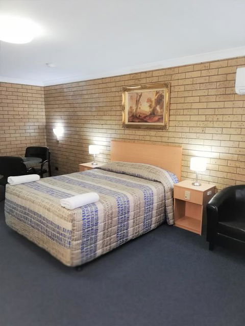 Macintyre Motor Inn - Sydneys Hotel 3