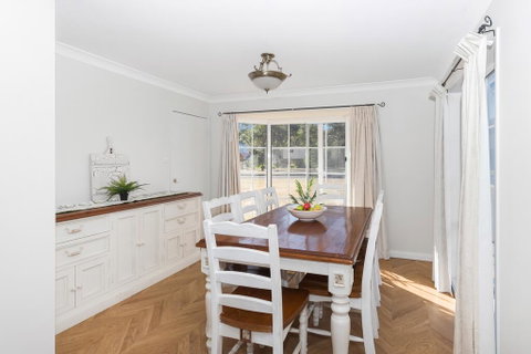 Macleay Street 23, Narrawallee - Sydneys Hotel 3