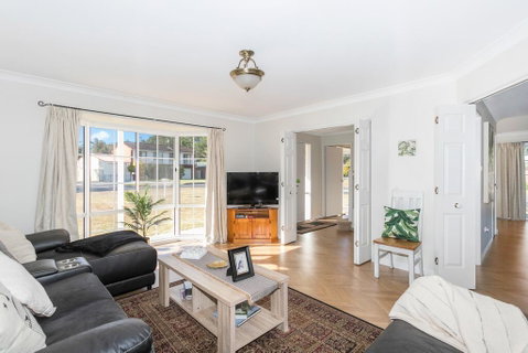 Macleay Street 23, Narrawallee - Sydneys Hotel 0