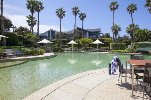 Magenta805 - Sydneys Hotel 0