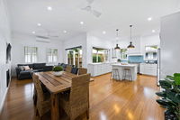 Book Toowoomba Accommodation Vacations Sydneys Hotel Sydneys Hotel