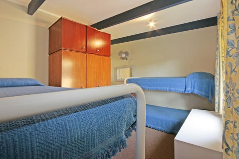 Matron 17, Narrawallee - Sydneys Hotel 1