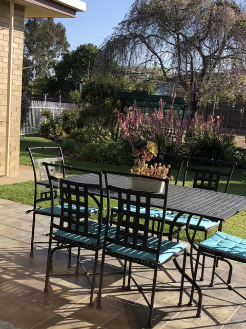 Maudie Bells - Sydneys Hotel 3