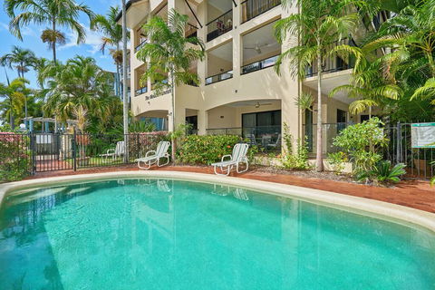 Mediterranean Beachfront Apartments - Sydneys Hotel 0