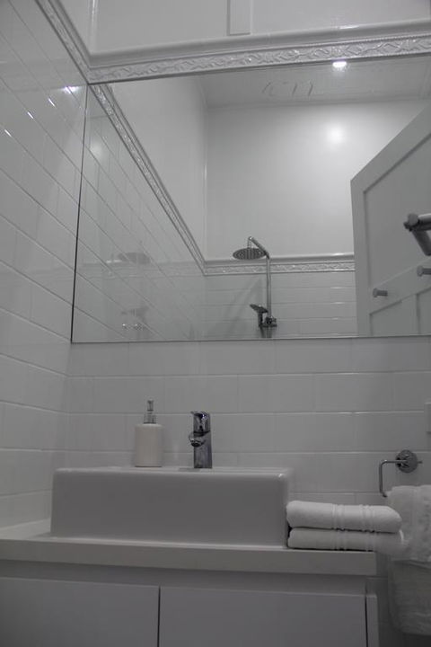 Mentor Chambers Apartment Bed & Breakfast - Sydneys Hotel 3