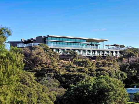 Mercure Portsea & Portsea Golf Club - Sydneys Hotel 0