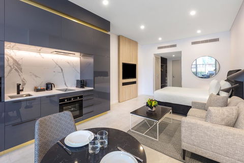 Meriton Suites Broadbeach - Sydneys Hotel 2