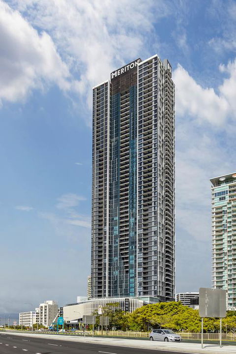 Meriton Suites Southport - Sydneys Hotel 3