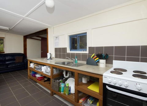 Mick's Beach Cottage - Seal Rocks Beachfront - Sydneys Hotel 2