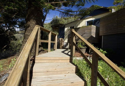Mick's Beach Cottage - Seal Rocks Beachfront - Sydneys Hotel 0