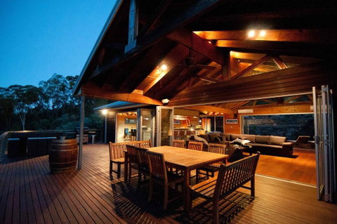 Milbrodale Lodge - Sydneys Hotel 0