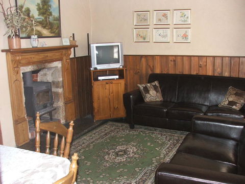 Mintaro Hideaway - Sydneys Hotel 3
