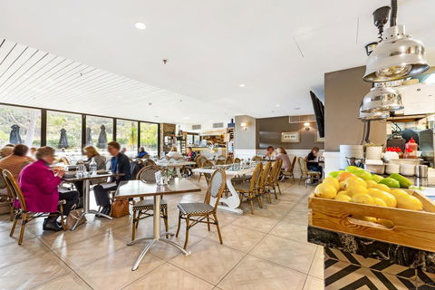 Miramare Gardens Boutique Accommodation - Sydneys Hotel 2