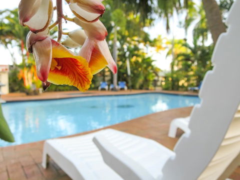 Mission Beach Hideaway Holiday Village - Sydneys Hotel 3