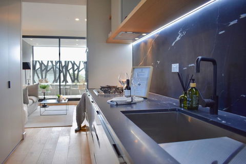 Modern And Elegant Apartment Near The Beach - Sydneys Hotel 1