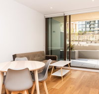 Modern Apartment in Darling Harbour - Sydneys Hotel