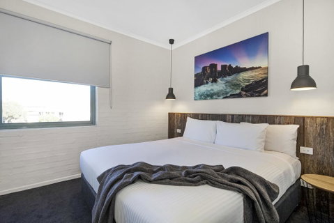 Moonlight Bay Apartments - Sydneys Hotel 2