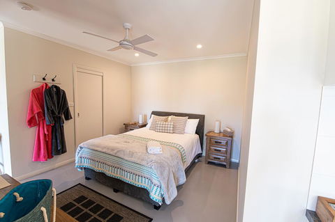 Mortimers Wines - The Vines Studio - Sydneys Hotel 0