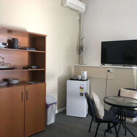 Motel Rooms At Morisset Serviced Apartments - Sydneys Hotel 3