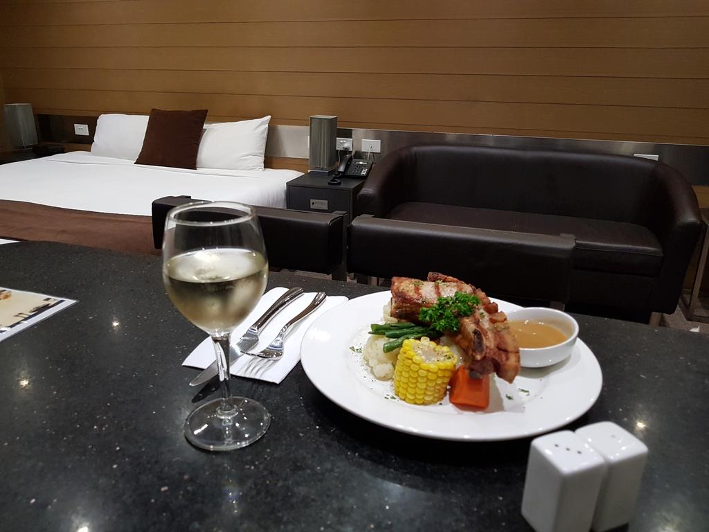 Warnoah QLD Sydneys Hotel