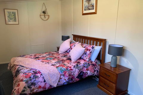 Murray's Farm Cottage - Sydneys Hotel 2