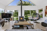 Book Red Hill South Accommodation Vacations Sydneys Hotel Sydneys Hotel