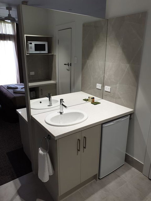 Naracoorte Hotel Motel - Sydneys Hotel 1