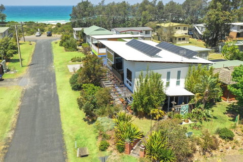 Nazza - Sydneys Hotel 0
