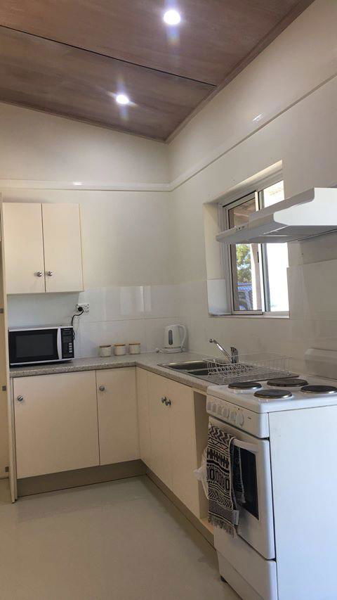 Capel Short-Stay Accommodation - Sydneys Hotel 4