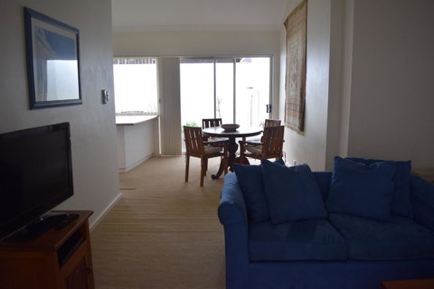Dunes Scarborough Beach - Sydneys Hotel 8