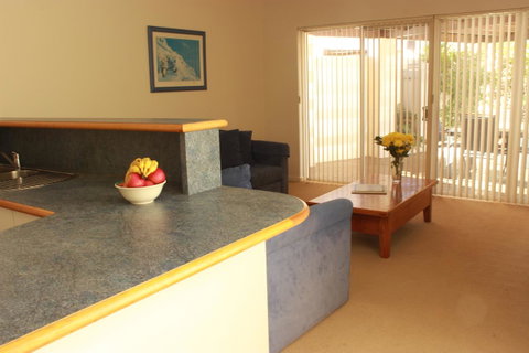 Dunes Scarborough Beach - Sydneys Hotel 3