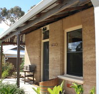 Hotham Ridge Winery and Cottages - Sydneys Hotel