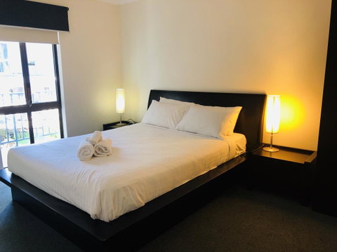 Seashore Memories - Sleeps 3 - Sydneys Hotel 6
