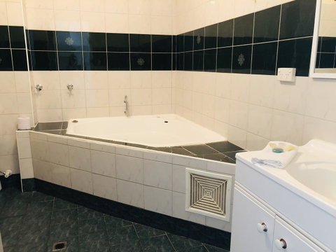 Seashore Memories - Sleeps 3 - Sydneys Hotel 12