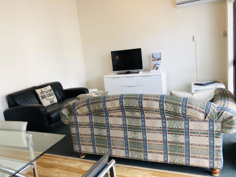 Seashore Memories - Sleeps 3 - Sydneys Hotel 4