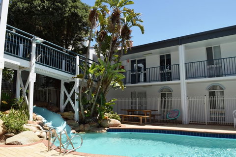 Seashore Memories - Sleeps 3 - Sydneys Hotel 15