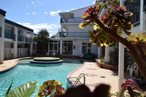 Seashore Memories - Sleeps 3 - Sydneys Hotel 19
