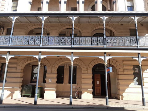 Fremantle Beach Backpackers - Sydneys Hotel 0