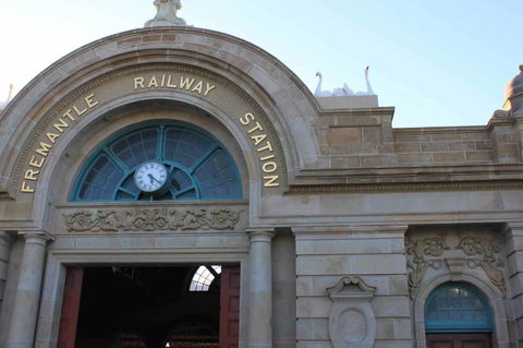 Fremantle Beach Backpackers - Sydneys Hotel 10