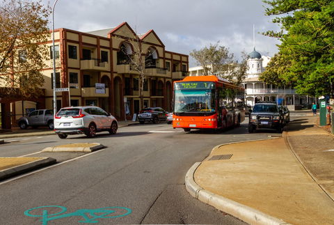 Fremantle Beach Backpackers - Sydneys Hotel 9