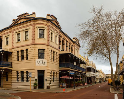 Fremantle Beach Backpackers - Sydneys Hotel 8