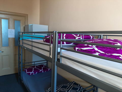 Fremantle Beach Backpackers - Sydneys Hotel 4