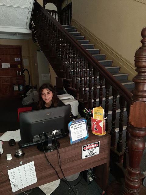 Fremantle Beach Backpackers - Sydneys Hotel 14