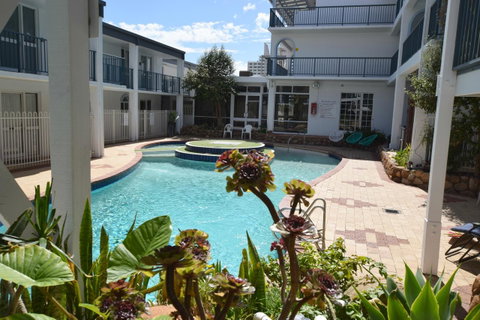 West Beach Lagoon 208 â€“ Great Value! - Sydneys Hotel 17