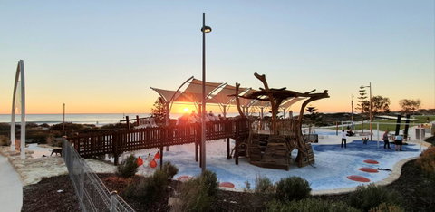West Beach Lagoon 208 â€“ Great Value! - Sydneys Hotel 29