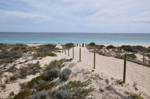 West Beach Lagoon 204 â€“ Ground Floor - Sydneys Hotel 29