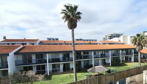 West Beach Lagoon 204 â€“ Ground Floor - Sydneys Hotel 14