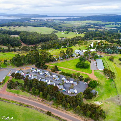 Karri Aura - Sydneys Hotel 6