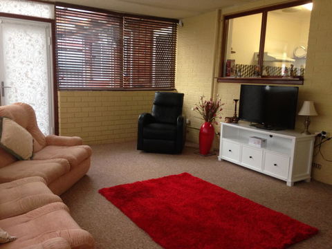 â˜… Stylish Family Home! â˜… - Sydneys Hotel 3