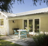 Whitesands Holiday Villas - Sydneys Hotel